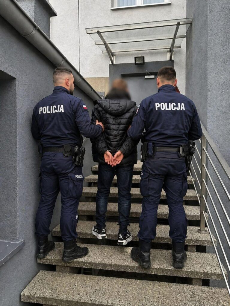 Nocne pobicie taksówkarza w&nbsp;Międzyzdrojach. Sprawca zatrzymany i&nbsp;z&nbsp;zarzutami