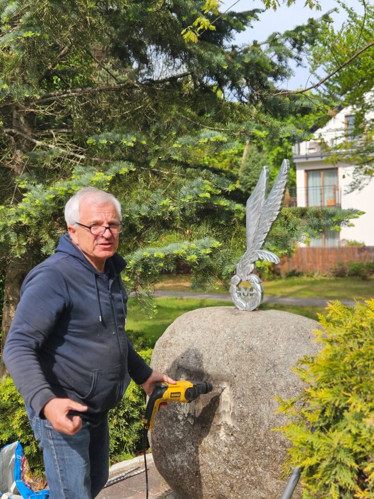Tu&nbsp;w&nbsp;Dziwnowie, w&nbsp;latach 1964–1986 stacjonował 1 Batalion Szturmowy.