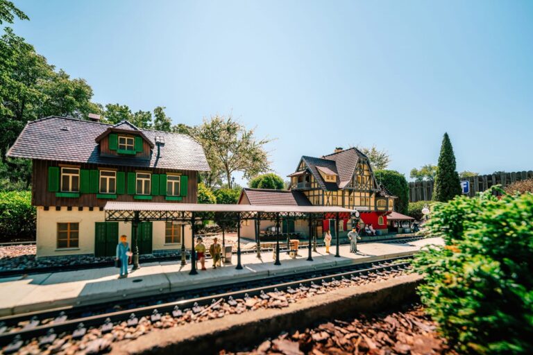 Park Miniatur i&nbsp;Kolejek w&nbsp;Dziwnowie – tu&nbsp;każdy wraca do&nbsp;dzieciństwa