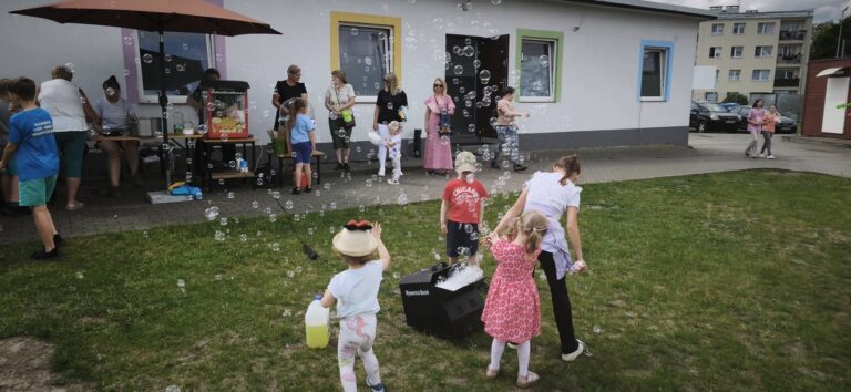 Sołecki Dzień Dziecka w&nbsp;Stuchowie. Radość, zabawa i&nbsp;podróż do&nbsp;świata wojów [zobacz zdjęcia]