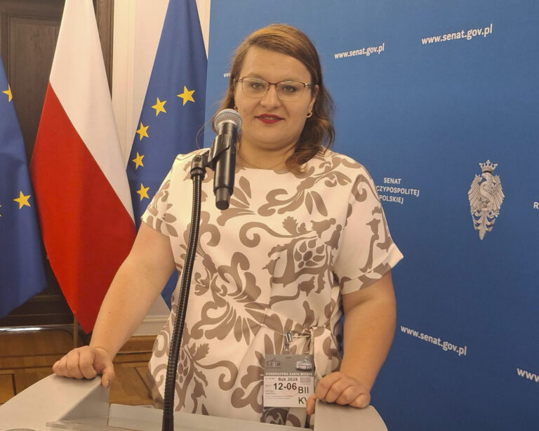 Sołtys Trzebieszewa Monika Kosińska prelegentką podczas gali w&nbsp;Senacie RP