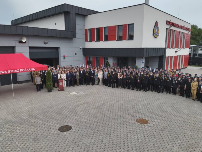 Nowa remiza JRG w&nbsp;Międzyzdrojach oficjalnie otwarta. Strażacy świętowali Powiatowy Dzień Strażaka