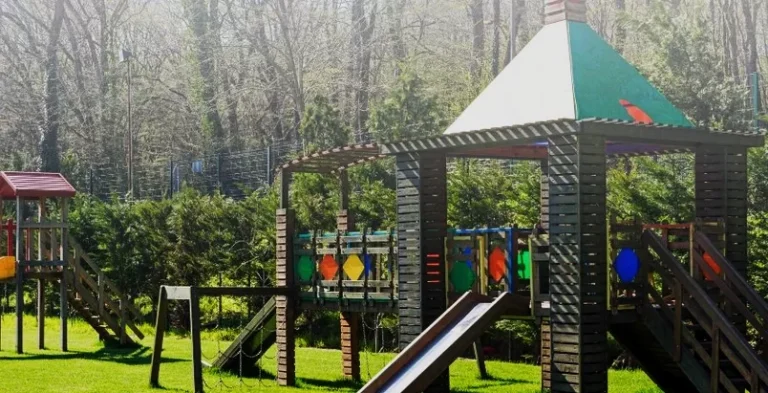 Nowy plac zabaw przy Żłobku Miejskim w&nbsp;Wolinie. Inwestycja za&nbsp;blisko 199 tys. zł