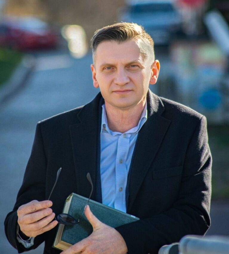 Burmistrz spełnił obowiązek i&nbsp;opublikował w&nbsp;terminie odpowiedź na&nbsp;zapytania. Niestety nie odpowiedział  na interpelację.