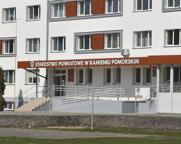 Klimatyzacja w&nbsp;Starostwie: jest w&nbsp;budżecie, pieniędzy nie&nbsp;ma