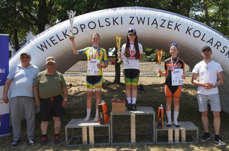 Kolarze Baszty Golczewo z&nbsp;sukcesami na&nbsp;mistrzostwach Polski. Medale Poli Derdak i&nbsp;srebro wychowanka klubu [zobacz zdjęcia]