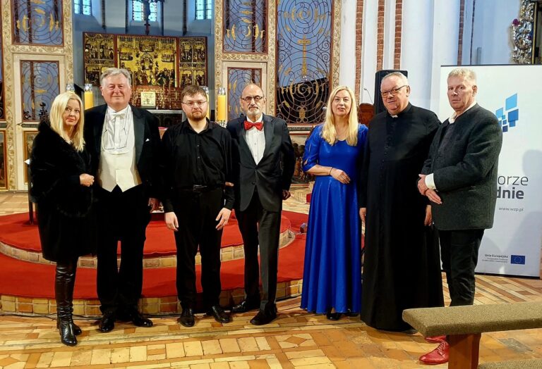 „Ave Maria przez&nbsp;wieki” zainaugurowało letni cykl koncertów w&nbsp;Katedrze Kamieńskiej