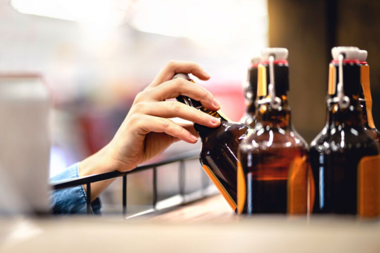 Nowe zasady kontroli punktów sprzedaży alkoholu w&nbsp;Międzyzdrojach