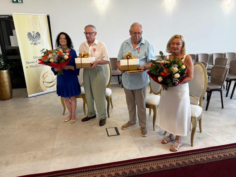 Złote Gody w&nbsp;Międzyzdrojach. Dwie pary świętowały 50-lecie małżeństwa [zobacz zdjęcia]