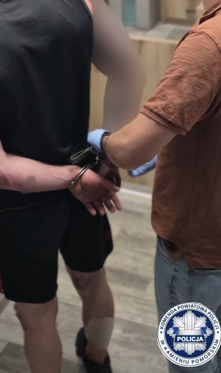 Poszukiwany listem gończym, nietrzeźwy i&nbsp;z&nbsp;narkotykami. 27-latek uciekał przed&nbsp;policjantami