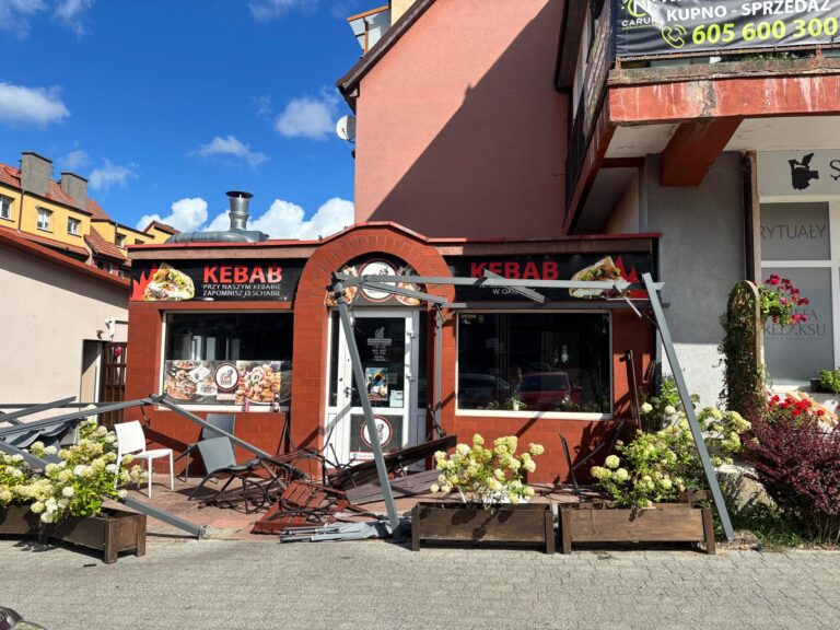 Zniszczenia przy Kebabie w&nbsp;Kamieniu Pomorskim