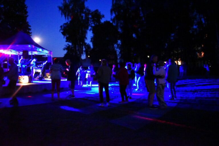 Ostatni letni koncert w&nbsp;Międzywodziu. Przed&nbsp;nami jeszcze finał sezonu [zobacz zdjęcia]