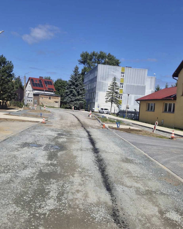 Olej na&nbsp;Orzeszkowej. Starostwo odpowiada: jeden wniosek o&nbsp;odszkodowanie
