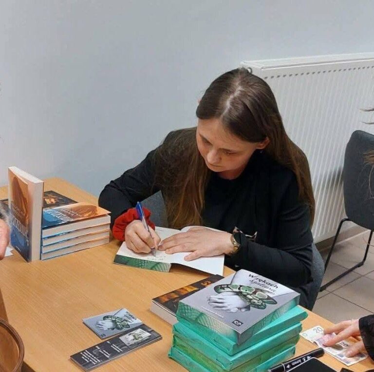 Małgorzata Brodzik w&nbsp;Międzyzdrojach. Premiera książki „Za zamkniętymi drzwiami”