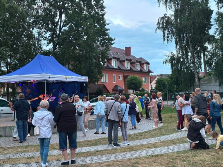 Zakończenie lata w&nbsp;Międzywodziu. Muzyka, taniec i&nbsp;wspólna zabawa