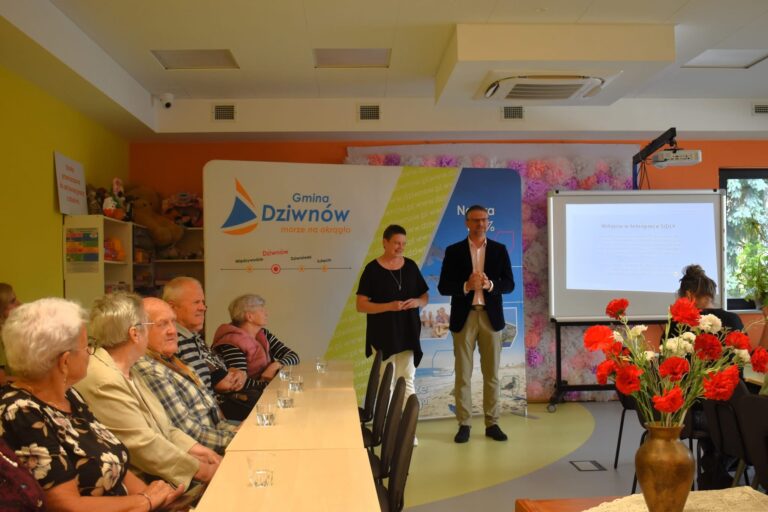 Opaski bezpieczeństwa dla seniorów w&nbsp;gminie Dziwnów