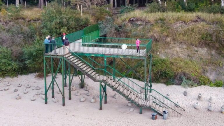 Zamknięcie zejścia na&nbsp;plażę w&nbsp;Łukęcinie