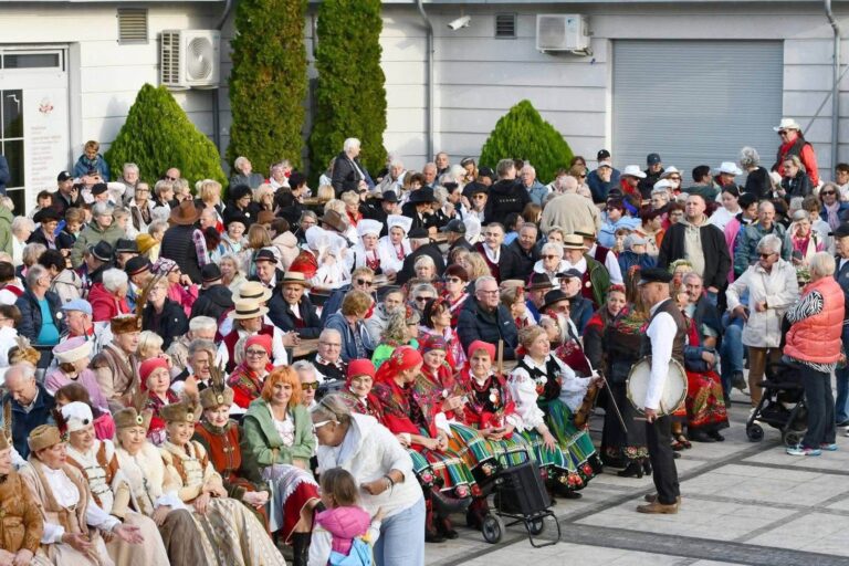 Spotkania Artystyczne Seniorów w&nbsp;Międzyzdrojach. Grand Prix dla zespołu Gniewkowianie