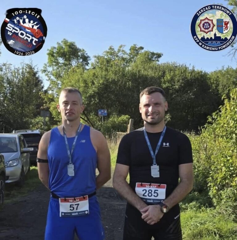 Kamieńscy policjanci Paweł Faerber i&nbsp;Damian Stefański na&nbsp;trasie Kołobrzeskiej Odysei Biegowej!