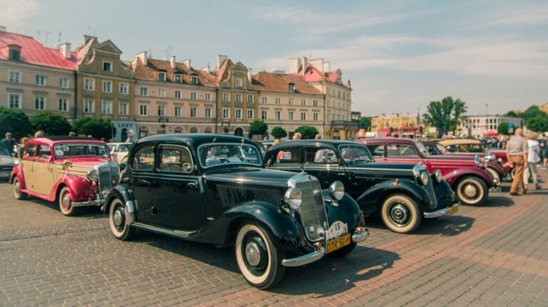 Zabytkowe Mercedesy zawitają nad&nbsp;Bałtyk. Blisko 100 klasyków w&nbsp;Międzyzdrojach