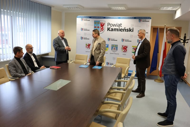 Ponad 6,4 mln zł na termomodernizację ZSP im. Stanisława Staszica w Kamieniu Pomorskim 1 857523211 1697504035752336 9163027629027536351 n