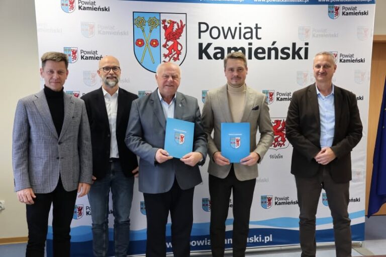 Ponad 6,4 mln zł na&nbsp;termomodernizację ZSP im.&nbsp;Stanisława Staszica w&nbsp;Kamieniu Pomorskim