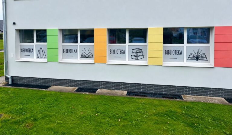 Nowe oznaczenia Gminnej Biblioteki Publicznej w&nbsp;Świerznie