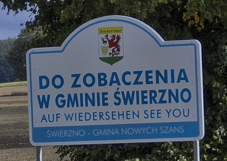 Świerzno. Nowe witacze są. Umowy w&nbsp;Centralnym Rejestrze nie&nbsp;ma