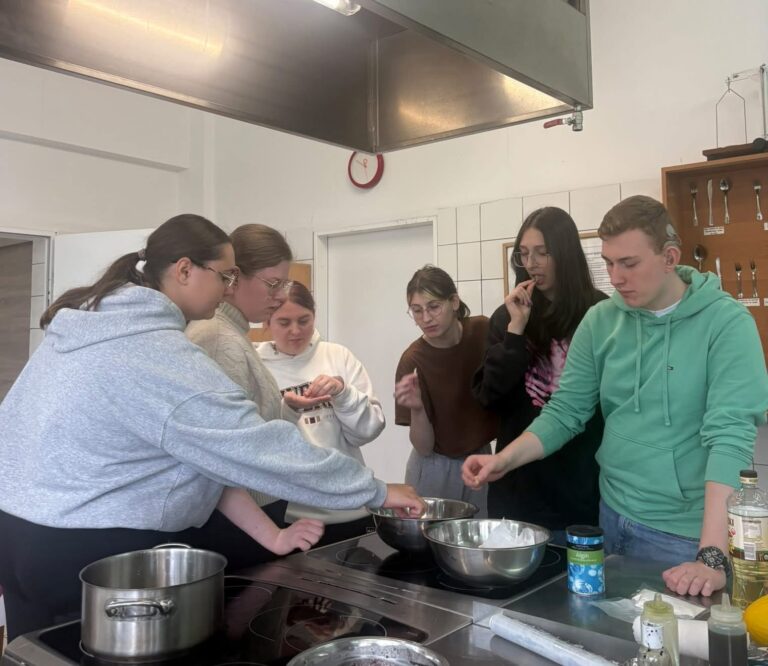 Kurs kuchni molekularnej w&nbsp;ZSP w&nbsp;Kamieniu Pomorskim. Projekt „Zawód-Kariera-Sukces”