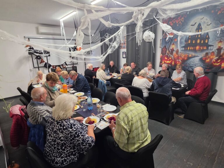 Seniorzy w&nbsp;Płocinie. Czwarte spotkanie w&nbsp;programie „Danie Wspólnych Chwil” [zdjęcia]