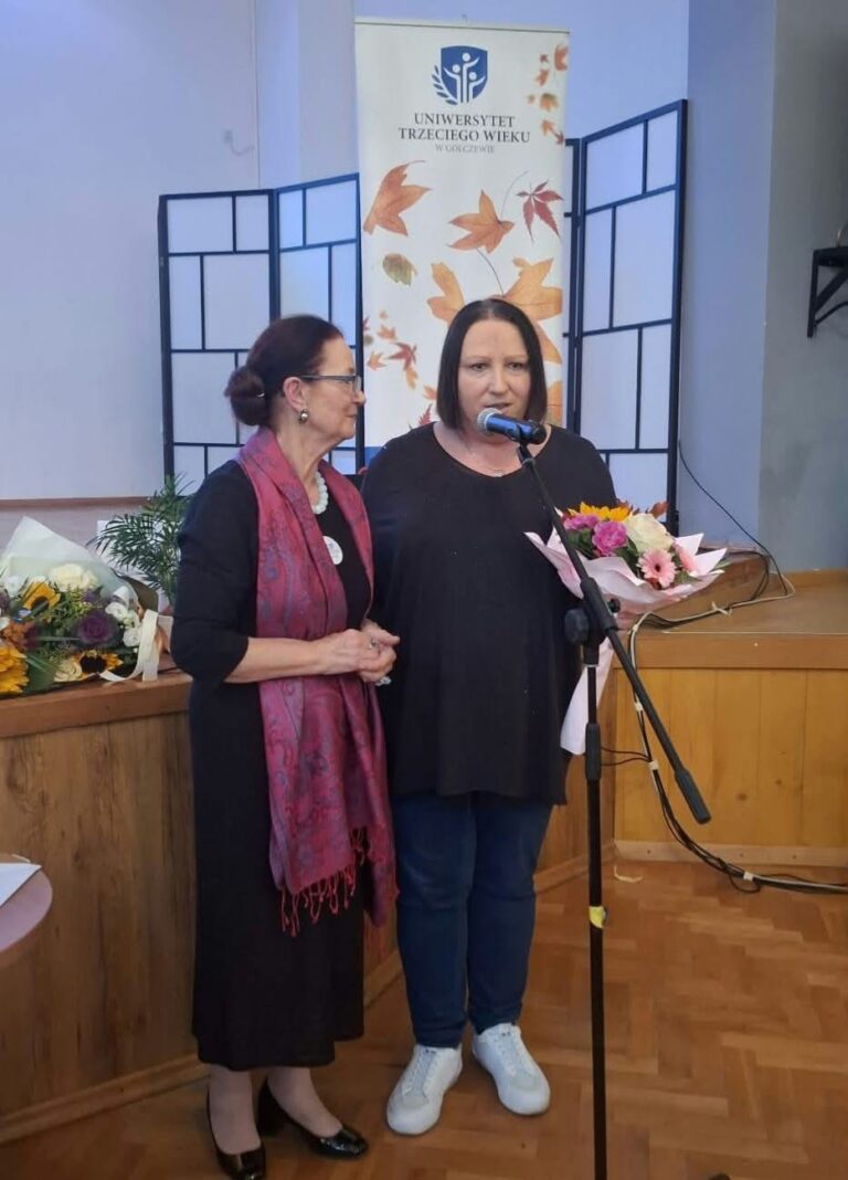 XVI rok akademicki na&nbsp;Uniwersytecie Trzeciego Wieku w&nbsp;Golczewie. W&nbsp;inauguracji uczestniczyła senator Magdalena Kochan i&nbsp;przewodnicząca Rady Kobiet Powiatu Gryfickiego Dorota Schrammek