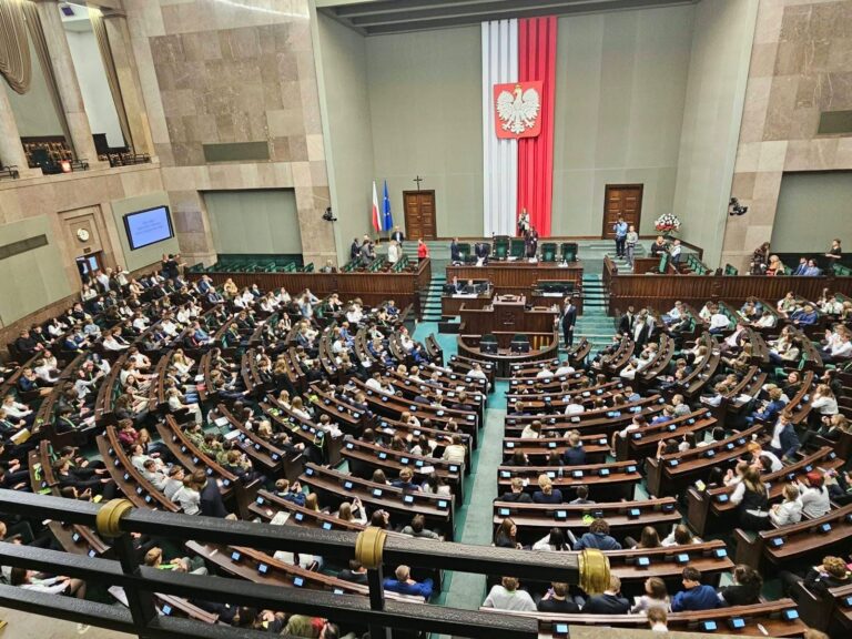 Uczniowie z&nbsp;Koniewa na&nbsp;Sejmie Dzieci i&nbsp;Młodzieży w&nbsp;Warszawie