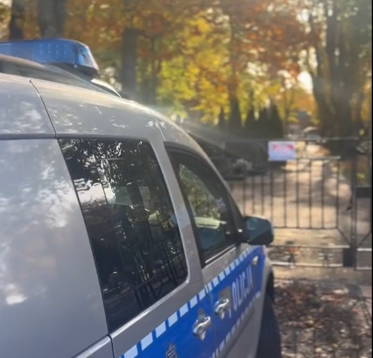 Policja apeluje o&nbsp;ostrożność przed&nbsp;1 listopada